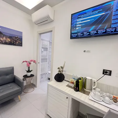 Cinqueterre Behind 4* La Spezia