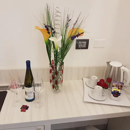 Cinqueterre Behind 4*