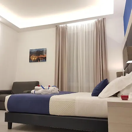 Cinqueterre Behind 4*