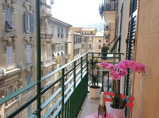Cinque Terre Behind