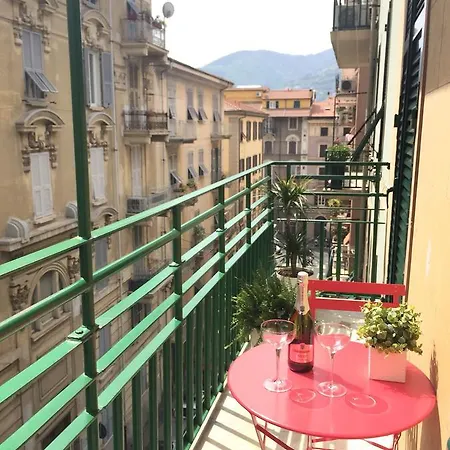 Pensionat Cinqueterre Behind 4*